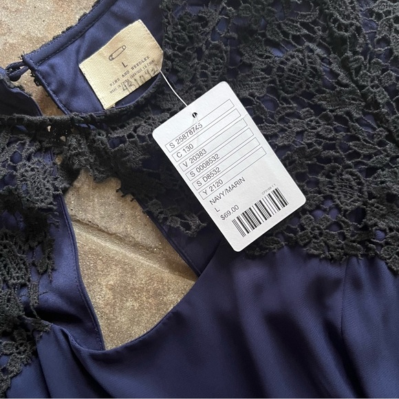 ⭐️BOGO FREE⭐️ URBAN OUTFITTERS Pins and Needles Navy and black NWT size L - Picture 9 of 14
